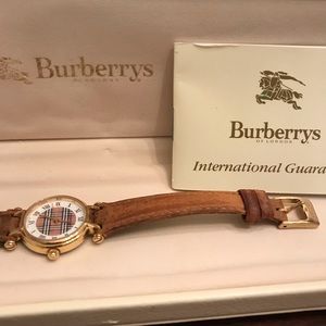Vintage Burberry watch (includes box)